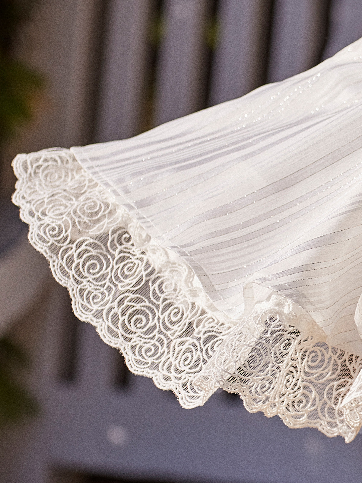 3D rose print lace detail skirt