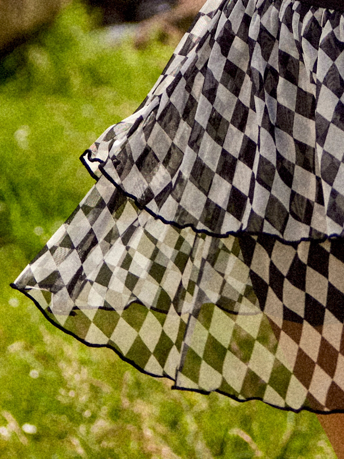 Double-Layer Checkered Chiffon Hem Detail – Spin™ Diamond Tiered Running Skirt, Breathable Women's Activewear
